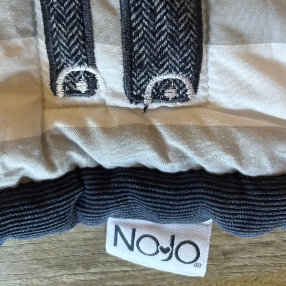 NOJO Quilted Baby Blanket Blue Gray White Tigers Giraffes Elephants